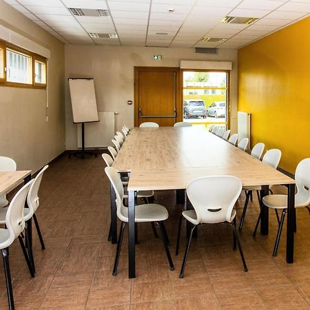 Auberge De Jeunesse Hi Pontarlier Esterno foto