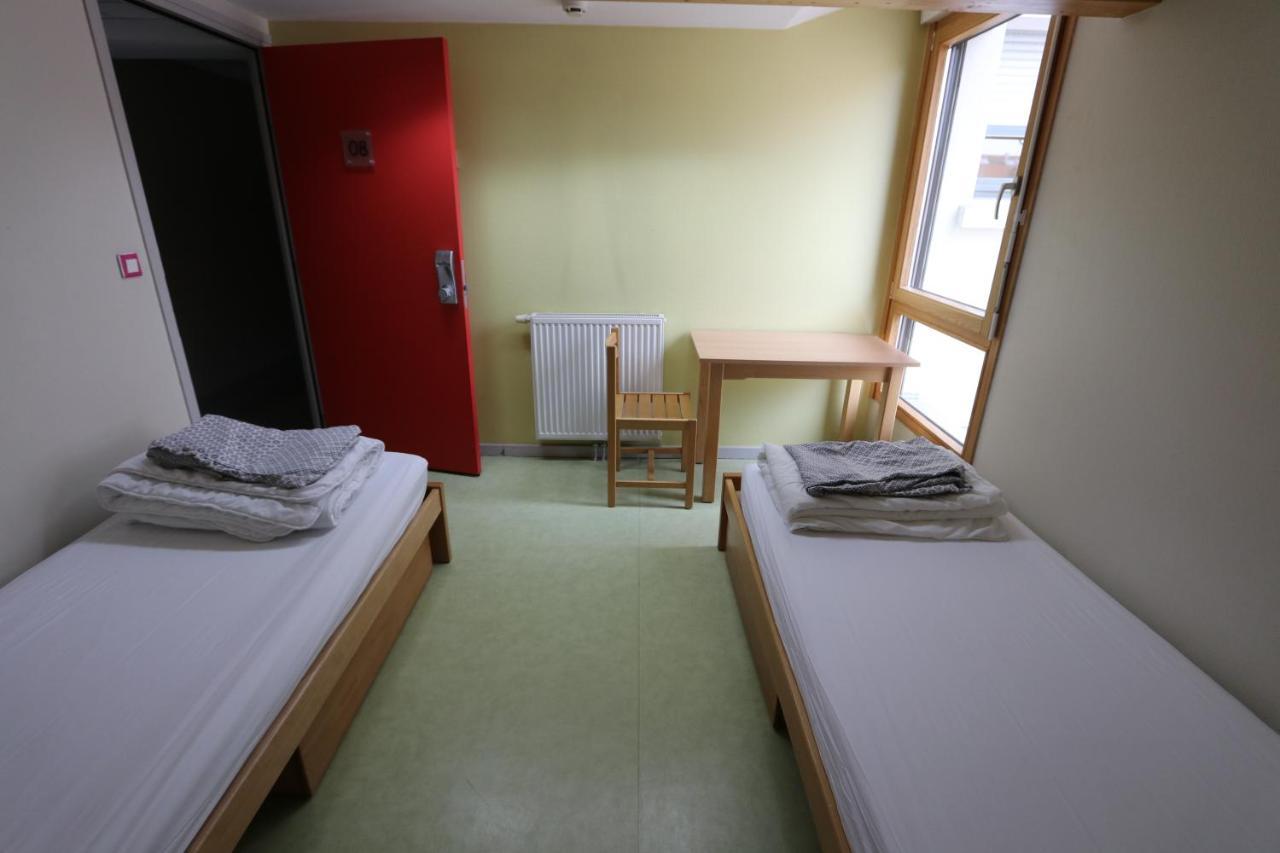 Auberge De Jeunesse Hi Pontarlier Esterno foto