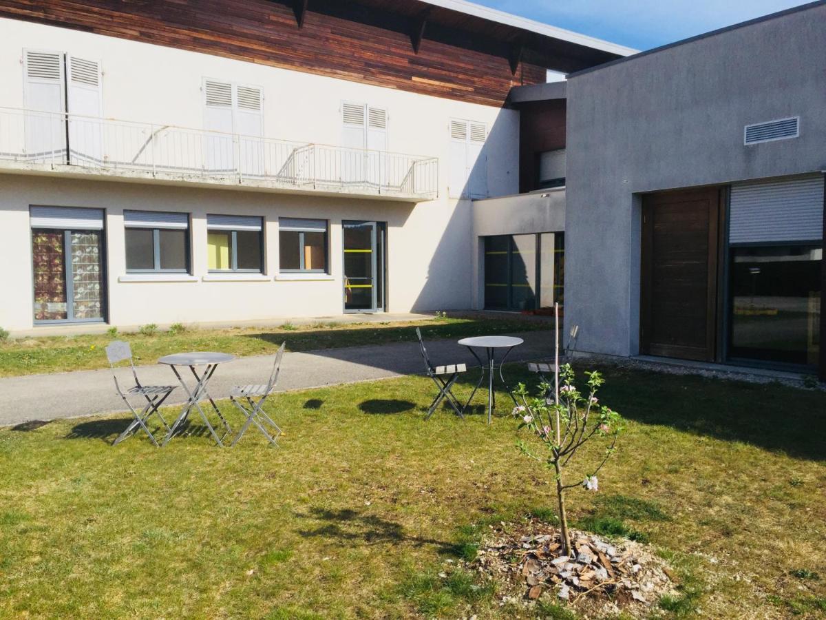 Auberge De Jeunesse Hi Pontarlier Esterno foto