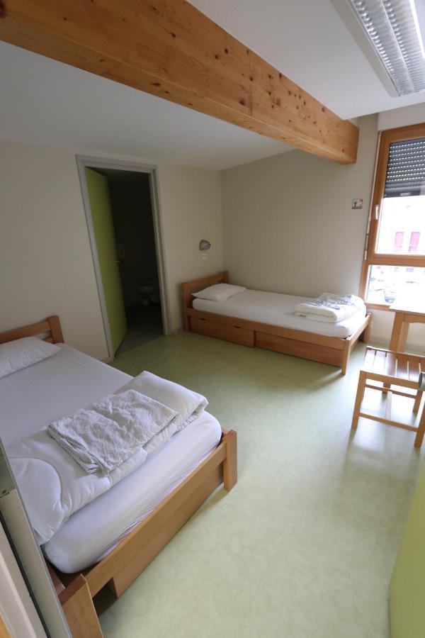 Auberge De Jeunesse Hi Pontarlier Esterno foto