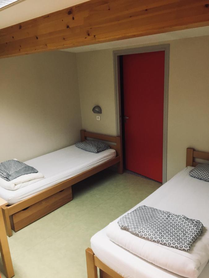 Auberge De Jeunesse Hi Pontarlier Esterno foto