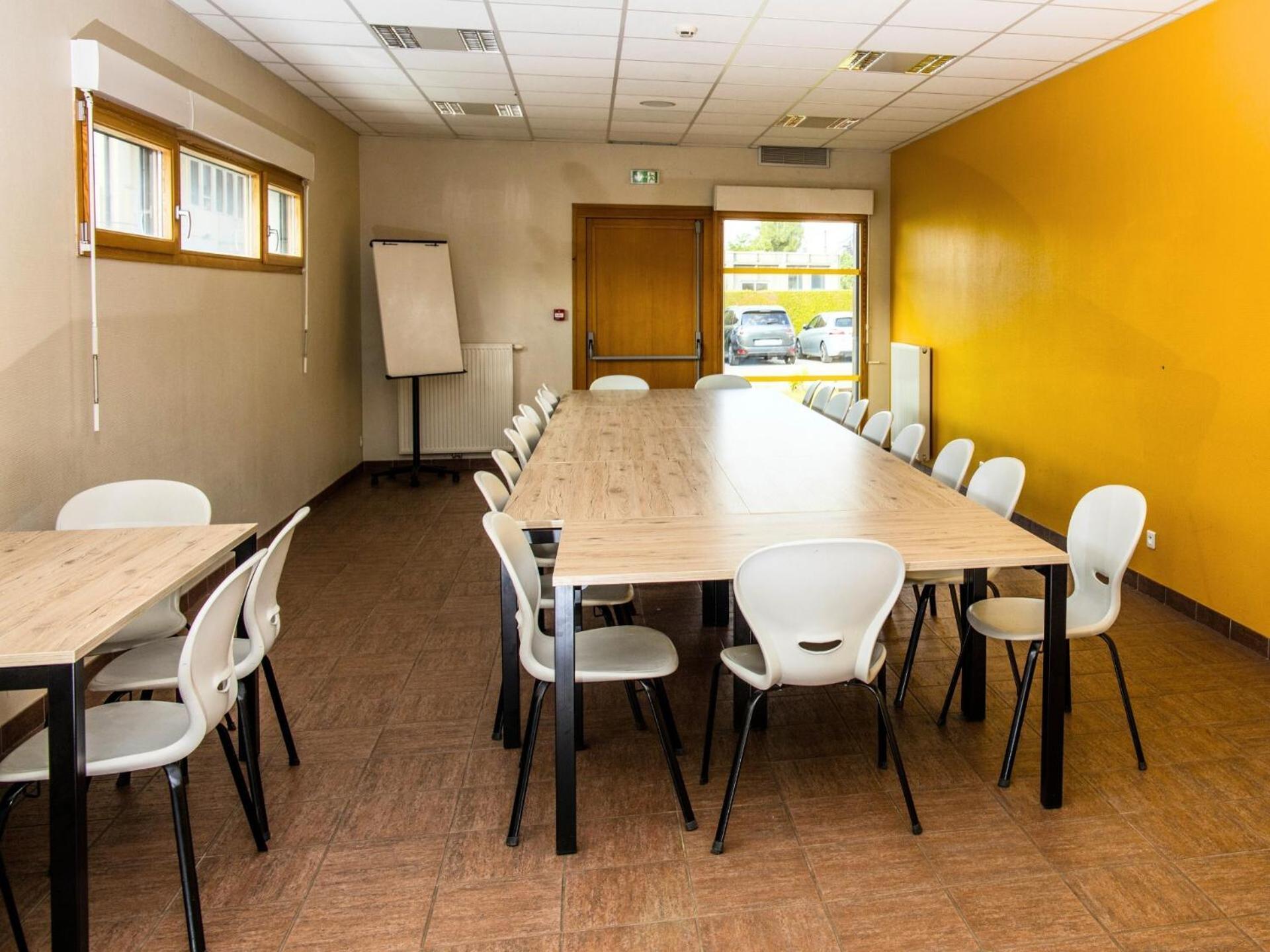 Auberge De Jeunesse Hi Pontarlier Esterno foto